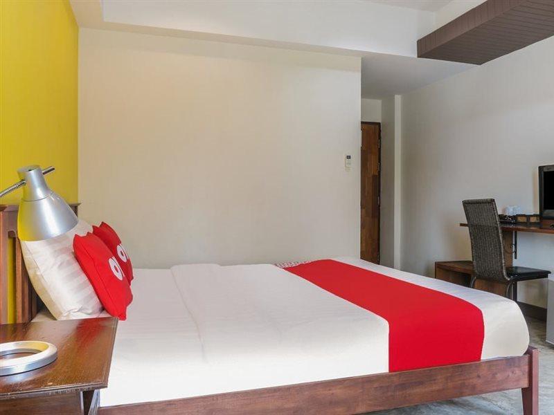 Oyo 233 Sunshine House Hotel Chiang Mai Exterior photo