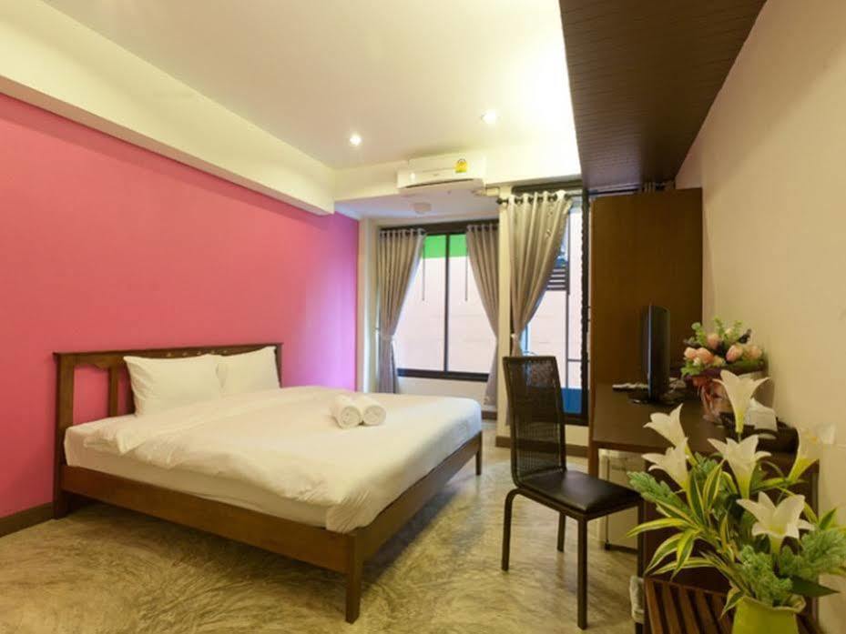 Oyo 233 Sunshine House Hotel Chiang Mai Exterior photo