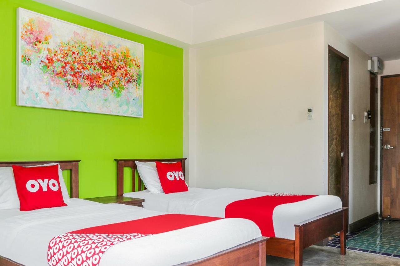 Oyo 233 Sunshine House Hotel Chiang Mai Exterior photo